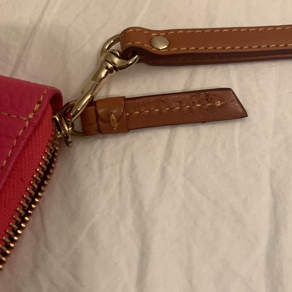 🎉FLASH🎉Today Only - Like New Dooney and Bourke Strawberry Wallet (#13) - Picture 8 of 8